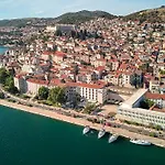 Palace Divnic By Armerun Heritage (adults Only) Ξενοδοχείο 4*