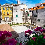 Palace Divnic By Armerun Heritage (adults Only) Ξενοδοχείο Σίμπενικ