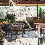 Palace Divnic By Armerun Heritage (adults Only) شيبينيك