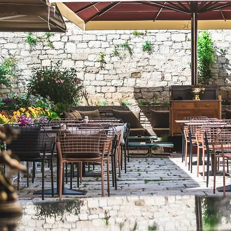 Palace Divnic By Armerun Heritage Hotel (Adults Only) Sibenik