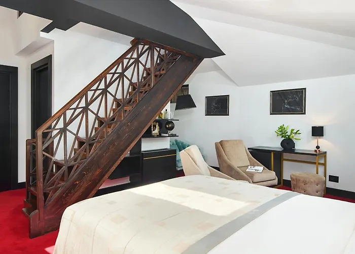 Palace Divnic By Armerun Heritage Hotel (Adults Only) Hotel