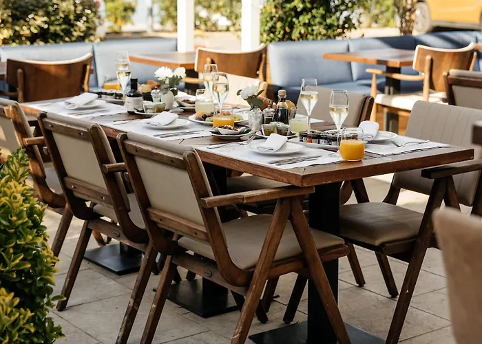 Hotel Palace Divnic By Armerun Heritage Hotel (Adults Only)